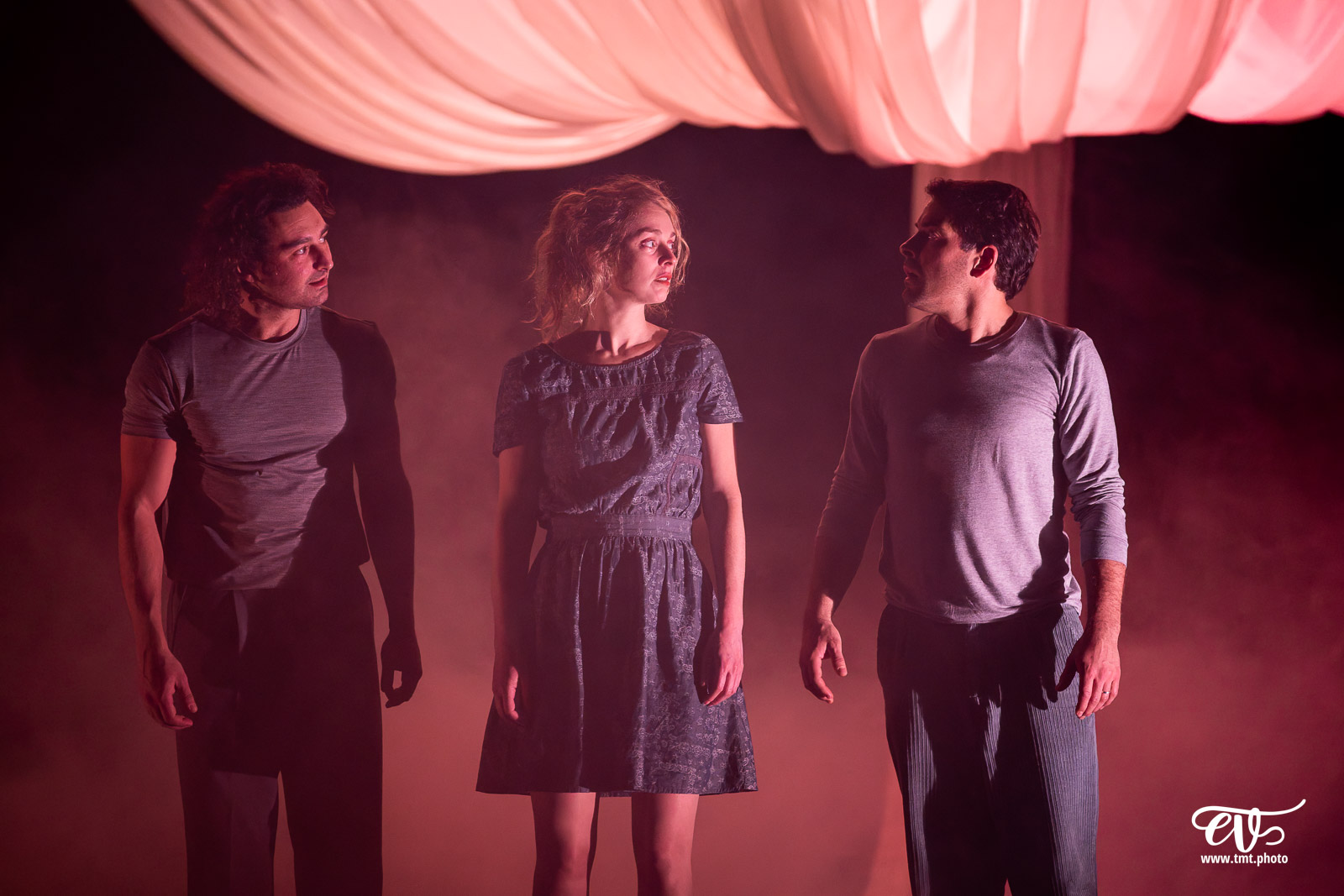 REVENIR (CIE LE TALON ROUGE)